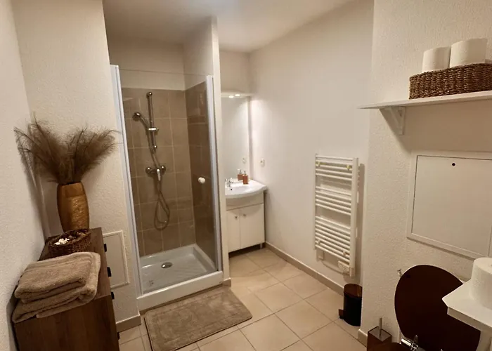 Les Jardins De Rastel 아파트