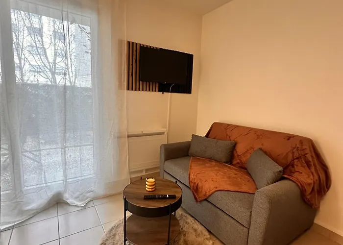 Les Jardins De Rastel 아파트